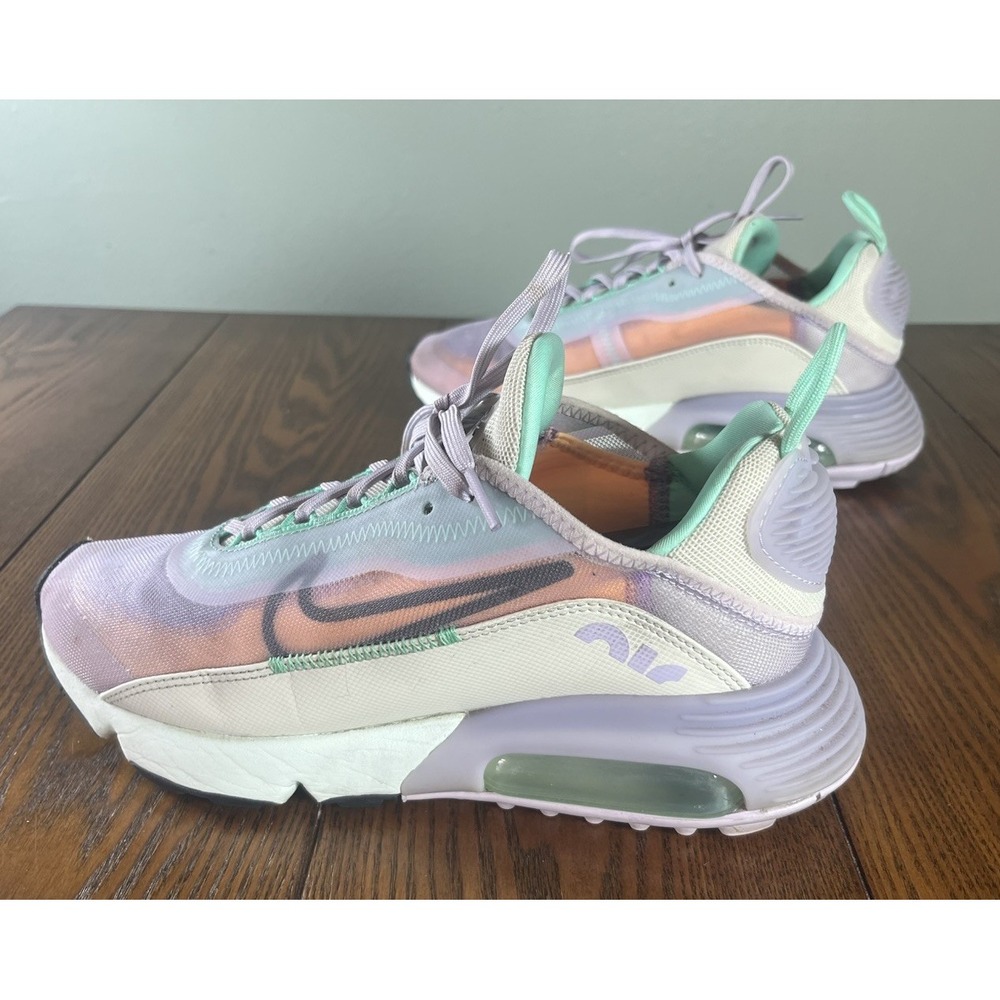 Nike Air Max 2090 Women Size 7.5 Shoes CZ1516-500 Lilac Smoke Grey Easter Eggs